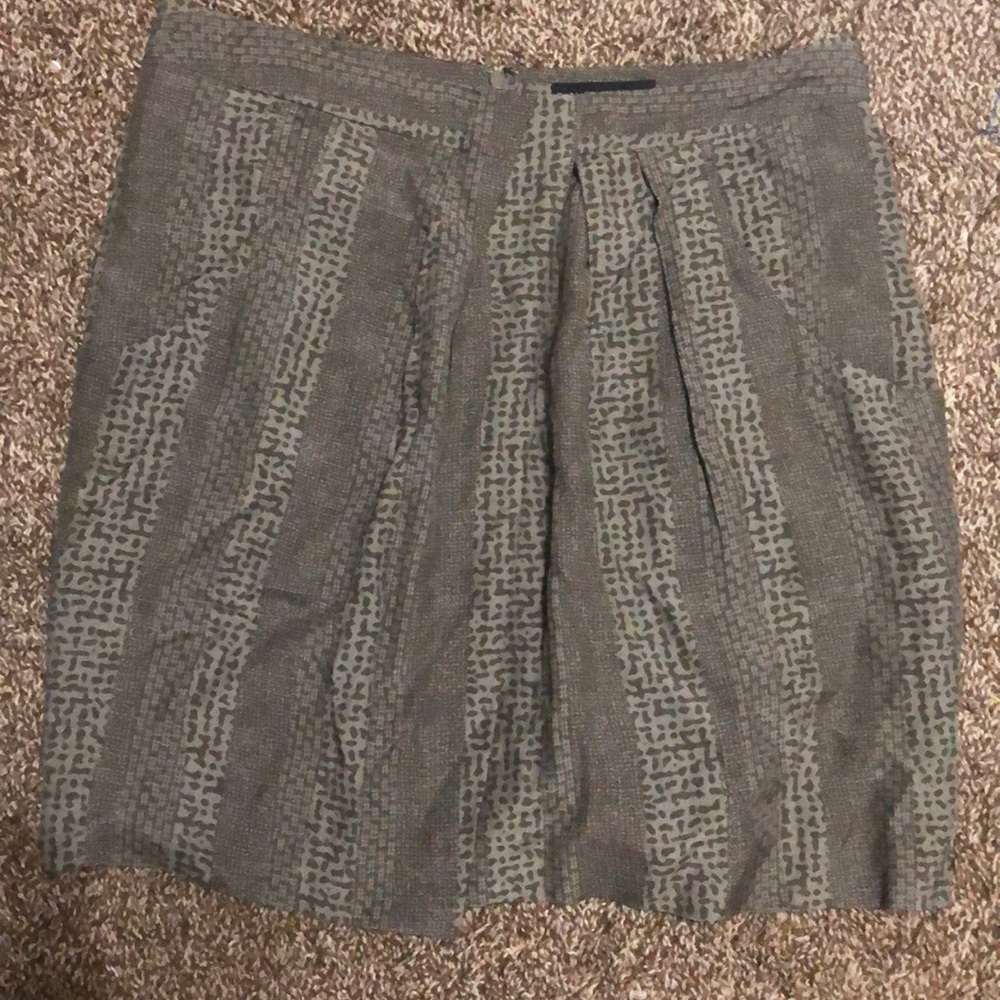 ❤️Banana Republic green printed mini w pockets